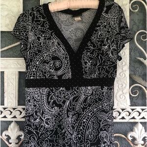 JKLA California Top size large black & White